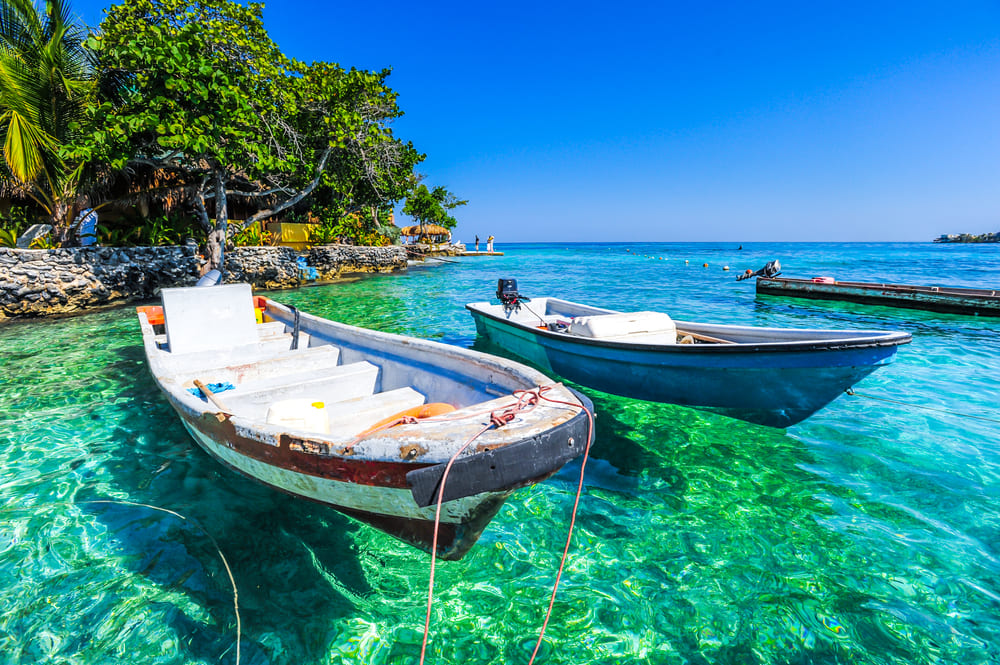 Descubre el paraíso en Islas del Rosario: aguas cristalinas, playas de ensueño y aventuras inolvidables. ¡Reserva ahora y sumérgete en la belleza caribeña!